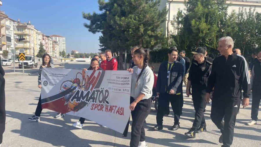 Karaman’da Amatör Spor Haftası Etkinlikleri Kortej Yürüyüşüyle Başladı