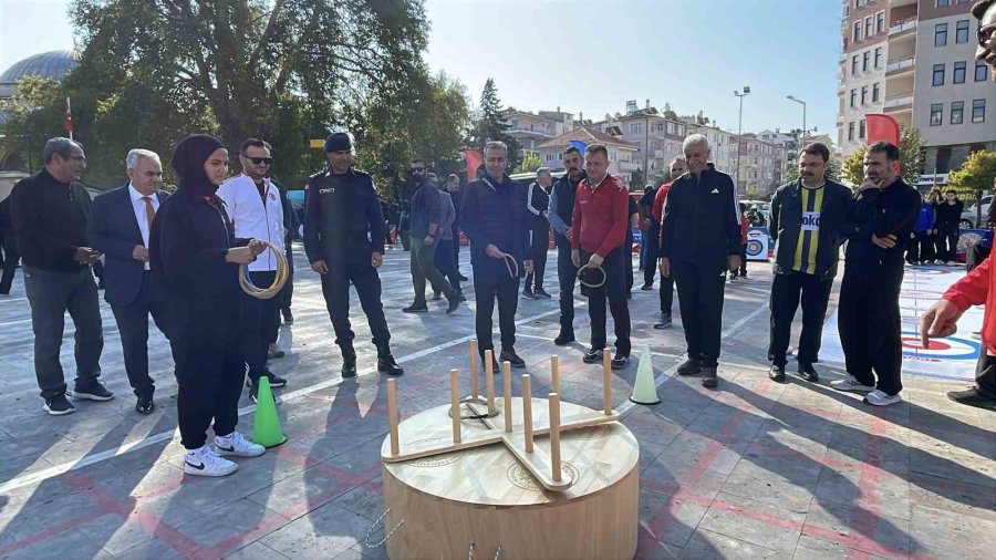 Karaman’da Amatör Spor Haftası Etkinlikleri Kortej Yürüyüşüyle Başladı