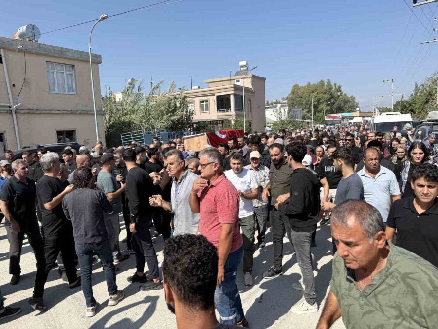 Gemi Faciasında Cenazesine Ulaşılan Üniversiteli Genç, Mersin’de Toprağa Verildi