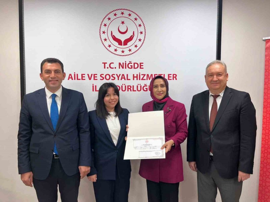 Niğde’de Türk İşaret Dili Kursunu Tamamlayanlara Sertifikaları Verildi