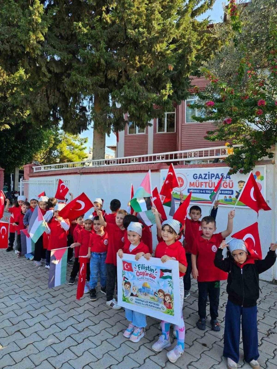 ’filistinli Çocuklar İçin Çiz’ Etkinliği
