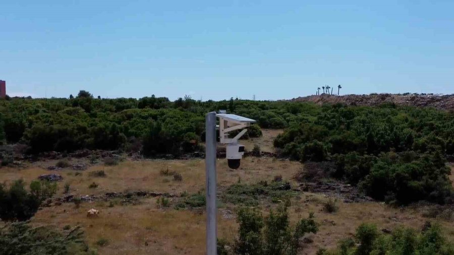 Antalya’da Seyir Halindeyken Yola Harç Döken Beton Mikserine 200 Bin Lira Ceza