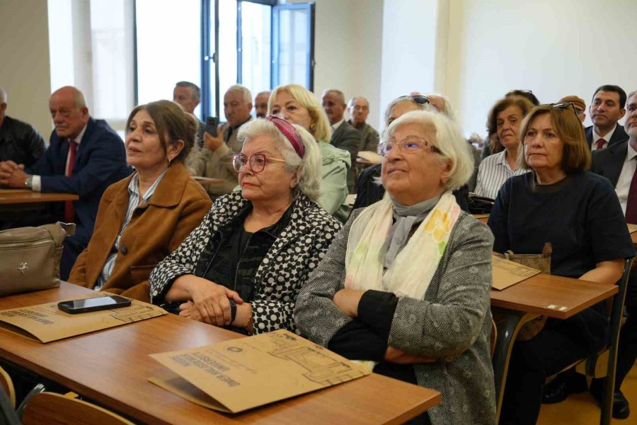 Niğde’de Üniversite Sıralarında Yaş Sınırı Kalktı: 60 Yaş Üstü Öğrenciler İlk Derslerine Başladı