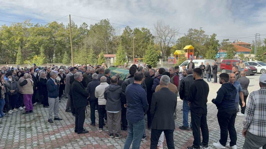 Manisa’daki Otobüs Kazasında Ölen Yolcuya Konya’da Veda