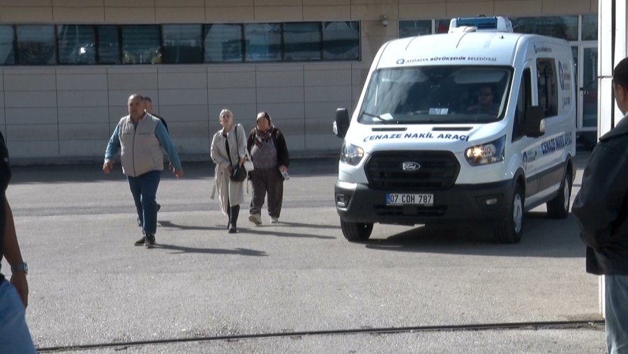 Antalya’da 22 Yaşındaki Gencin Yürek Yakan Ölümü: 7 Saat Önce "ölürüz" Dedi, Kazada Hayatını Kaybetti