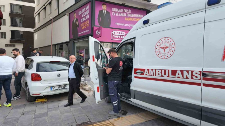 Niğde’de 6’ıncı Kattan Düşen Şahıs Hayatını Kaybetti