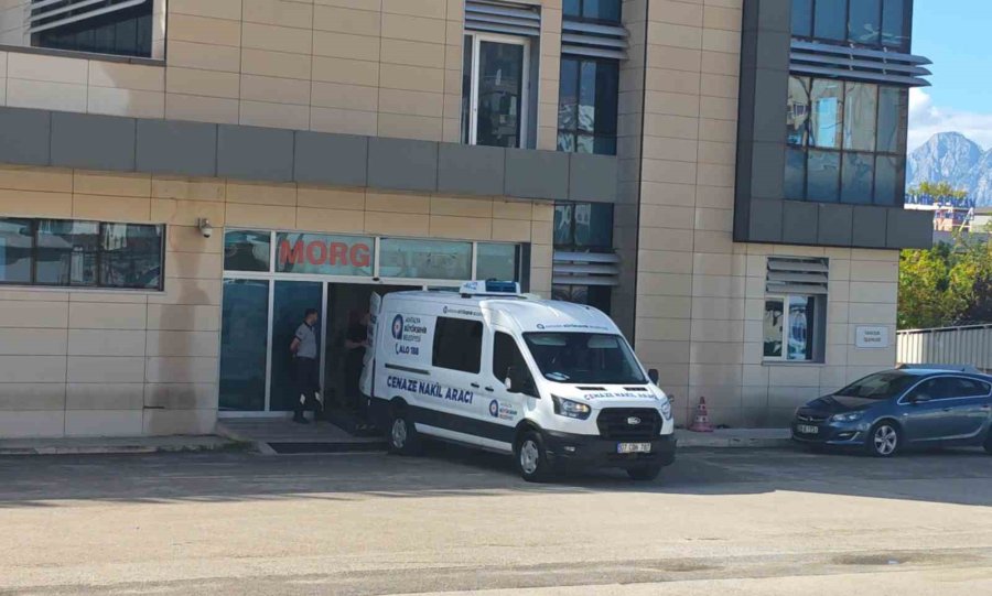 Antalya’da 22 Yaşındaki Gencin Yürek Yakan Ölümü: 7 Saat Önce "ölürüz" Dedi, Kazada Hayatını Kaybetti