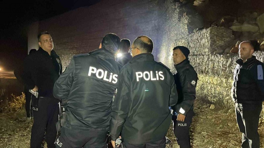 Karaman’da Dere Yatağına Düşen 63 Yaşındaki Şahıs Hayatını Kaybetti