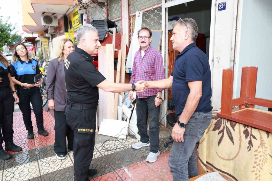 Mersin Polisi Vatandaşlarla İç İçe