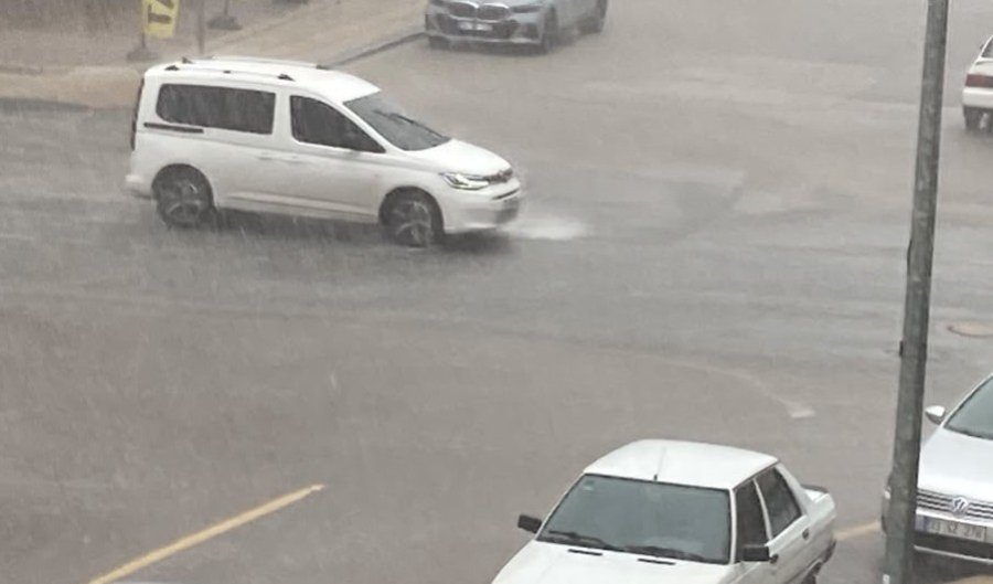 Mersin’de Yağış Etkisini Sürdürüyor