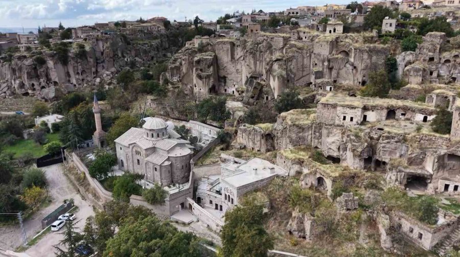 Güzelyurt Gelin Ve Damatların Fotoğraf Platosu Oldu
