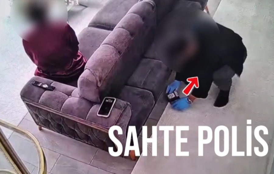 Sahte Polisin Dolandırıcılığı Pes Dedirtti: ‘arama Yapacağım’ Diye Eve Girdi, Eldivenleri Takıp Cüzdandaki Paraları Aldı