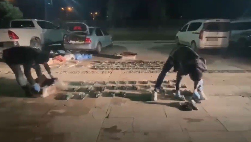 Özenle Paketlenmiş Kutulardan Cephanelik Çıktı