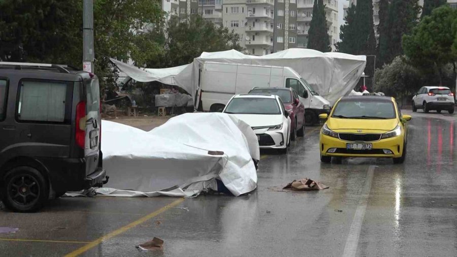 Antalya’da Şiddetli Rüzgar Semt Pazarını Vurdu