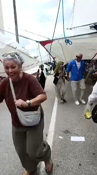 Antalya’da Şiddetli Rüzgar Semt Pazarını Vurdu