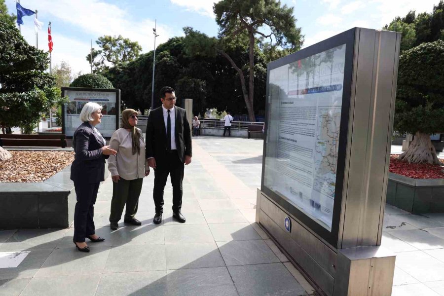 Döşemealtı Halılarının Hikayesi Cumhuriyet Meydanı’nda