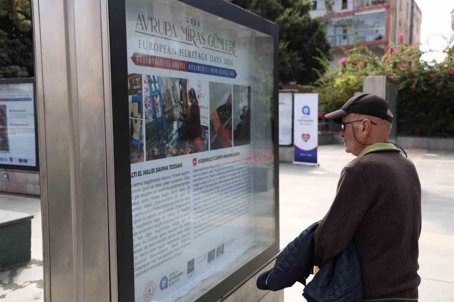 Döşemealtı Halılarının Hikayesi Cumhuriyet Meydanı’nda