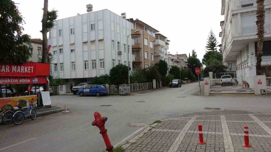 Aynı Kavşakta Yaşanan Onlarca Kaza Mahalle Sakinlerini İsyan Ettirdi