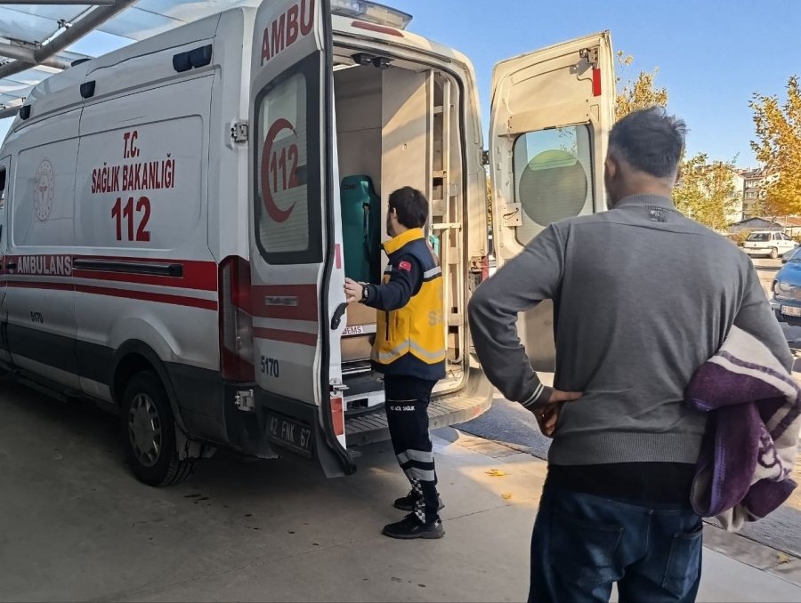 İkinci Kattan Düşen Alzaymır Hastası Yaralandı