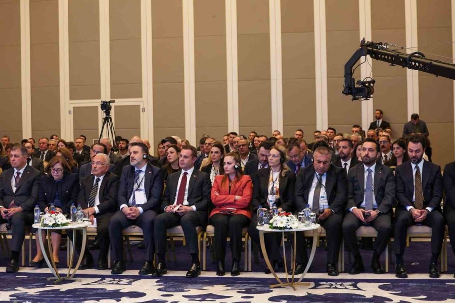 Antalya Büyükşehir Belediye Başkan Vekili Özdemir: "antalya’yı Yalnızca Cop31’e Değil, İklim Krizinin Etkilerine Karşı Da Hazırlıyoruz"