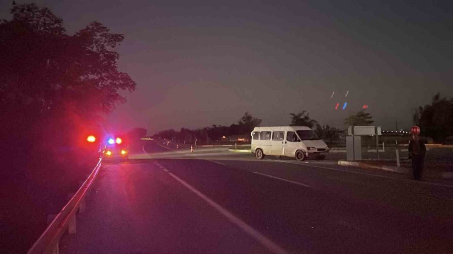 Karaman’da Kazanın Şokunu Yaşayan Yaşlı Sürücüyü Jandarma Teselli Etti