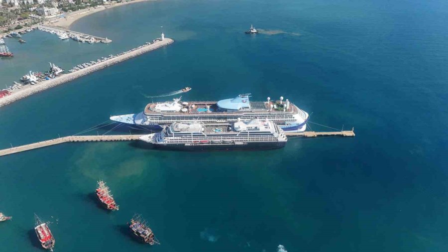 Alanya’ya İngiliz Ve Abd’li Turist Akını