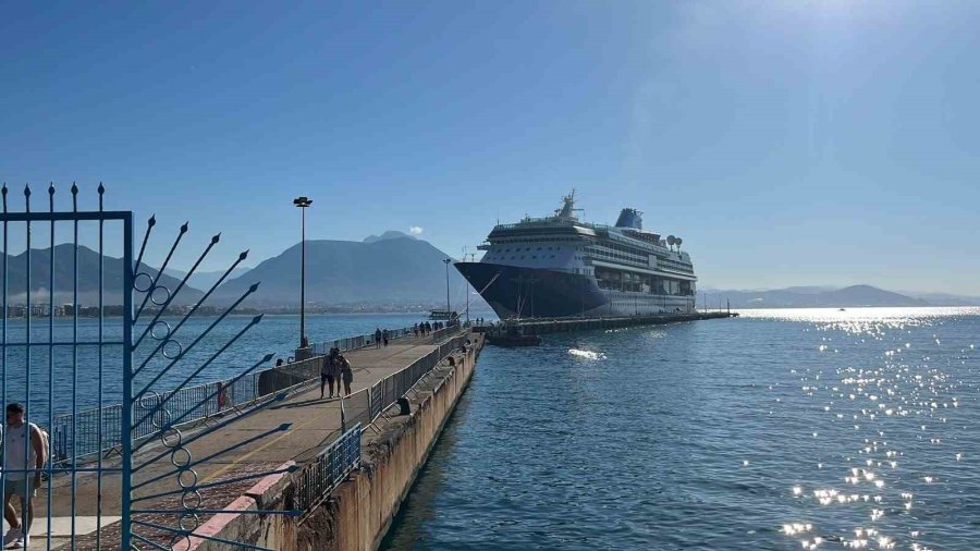Alanya’ya İngiliz Ve Abd’li Turist Akını
