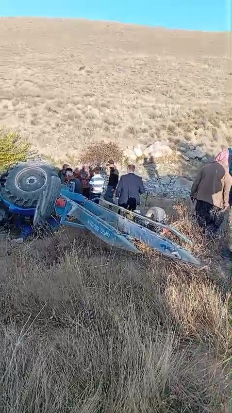 Niğde’de Traktör Devrildi: 1 Ağır Yaralı
