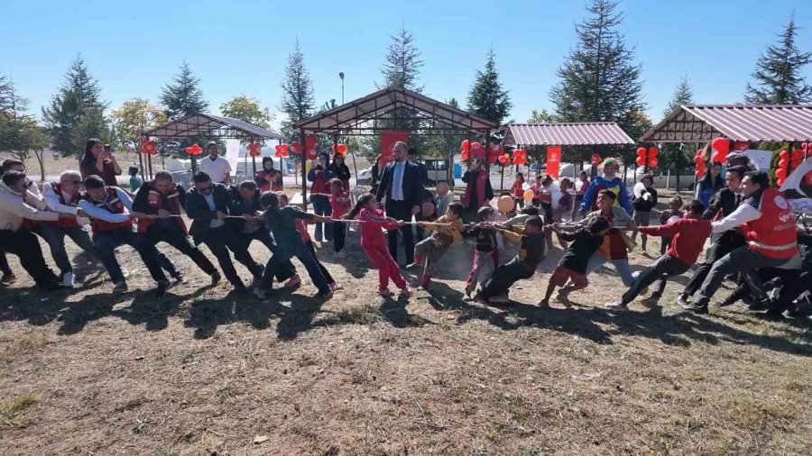 Niğde’de Mevsimlik Tarım İşçilerinin Çocukları Gönüllerince Eğlendi