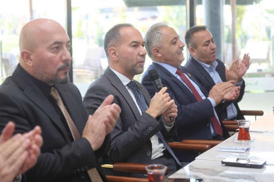 Başkan Özdemir, Niğde’nin Tüm Muhtarlarıyla Bir Araya Geldi