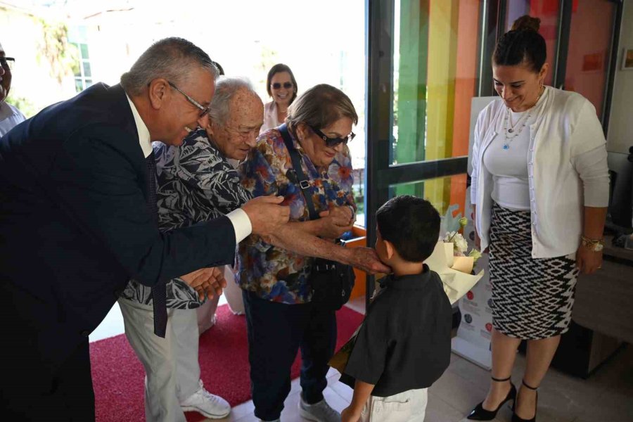 Başkan Topaloğlu Hayırsever Akman Çiftini Ağırladı