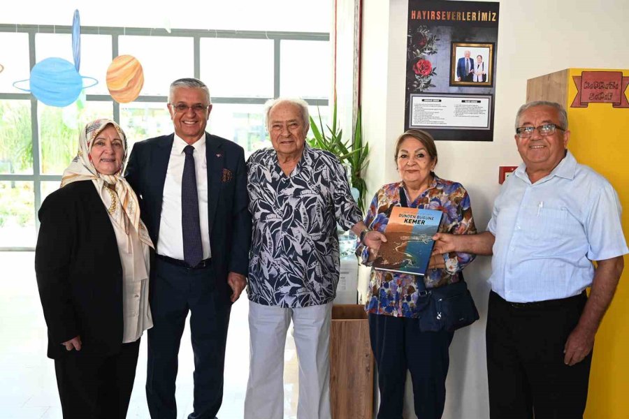 Başkan Topaloğlu Hayırsever Akman Çiftini Ağırladı