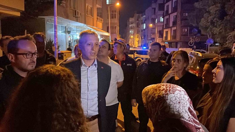 Mersin’de 3 Katlı Binanın Zemini Çökmesi: 40 Kişi Tahliye Edildi
