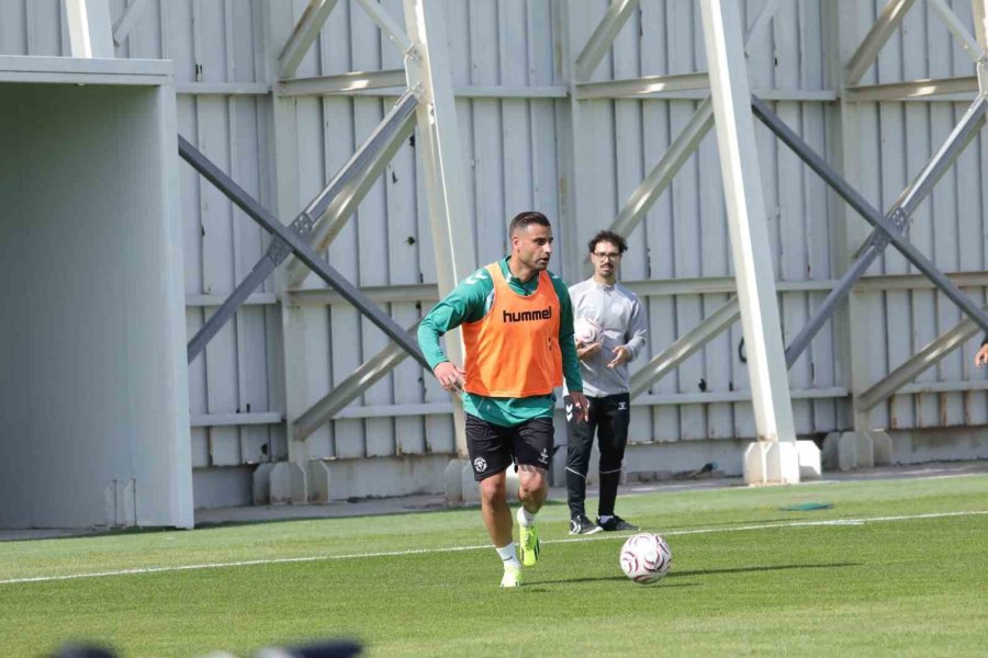 Konyaspor, Gençlerbirliği Maçı Hazırlıklarına Devam Ediyor