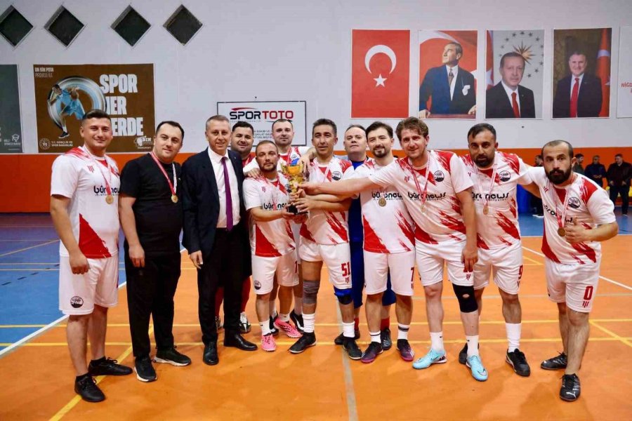 Niğde’de Kamu Spor Oyunları’nda Üç Branşın Şampiyonları Belli Oldu