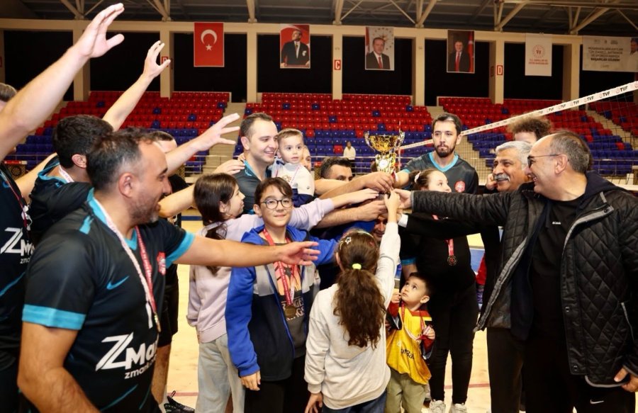 Niğde’de Kamu Spor Oyunları’nda Voleybol Şampiyonu Belli Oldu