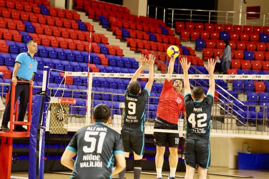 Niğde’de Kamu Spor Oyunları’nda Voleybol Şampiyonu Belli Oldu