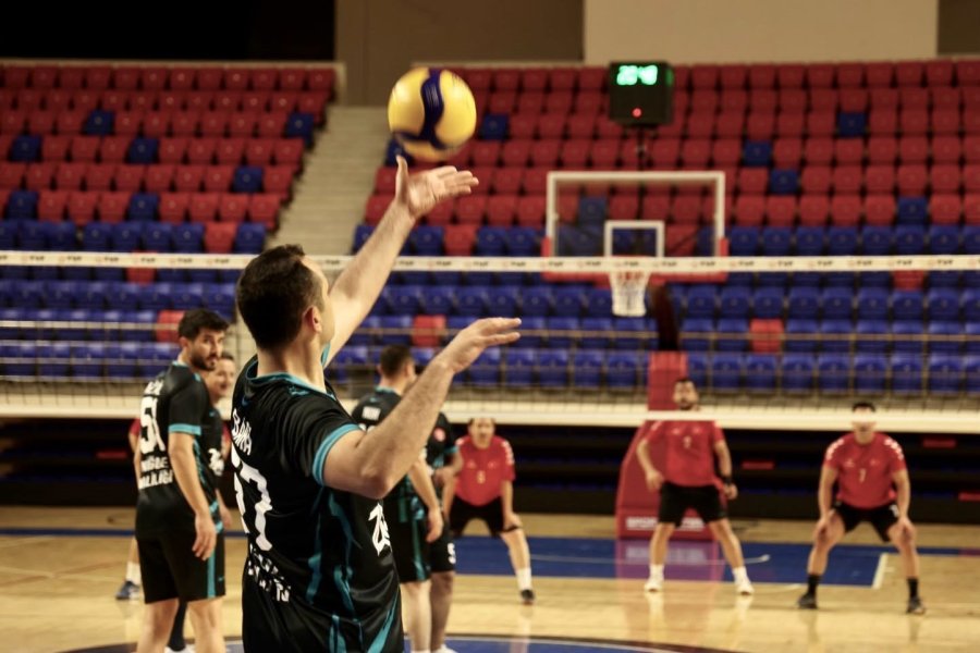 Niğde’de Kamu Spor Oyunları’nda Voleybol Şampiyonu Belli Oldu