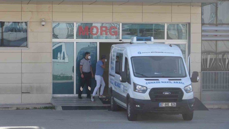 Tekne Turuna Çıktı, Gece Saatlerinde Gözlerden Kaybolan Adamın Cansız Bedeni 4 Gün Sonra Denizde Bulundu