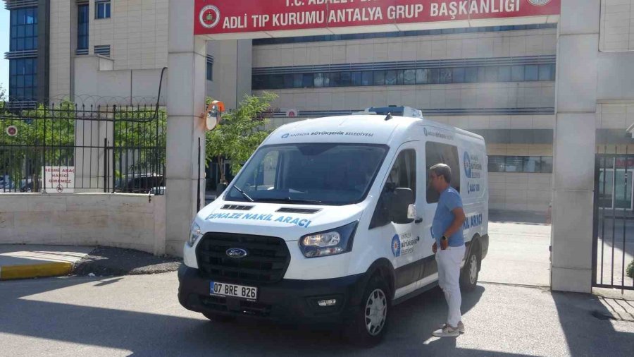 Tekne Turuna Çıktı, Gece Saatlerinde Gözlerden Kaybolan Adamın Cansız Bedeni 4 Gün Sonra Denizde Bulundu