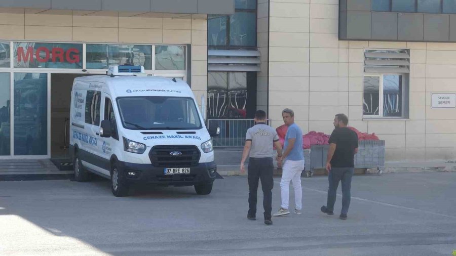 Tekne Turuna Çıktı, Gece Saatlerinde Gözlerden Kaybolan Adamın Cansız Bedeni 4 Gün Sonra Denizde Bulundu