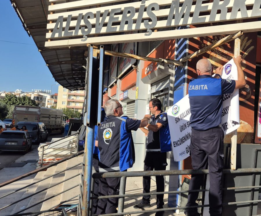 Antalya’da Son Kullanma Tarihi Geçmiş Ürün Satan Market Mühürlendi