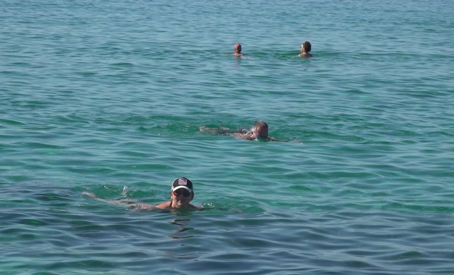 Alanya’da Yazdan Kalma Gün: Ekim Ayı Sonunda Deniz Keyfi Yaşanıyor