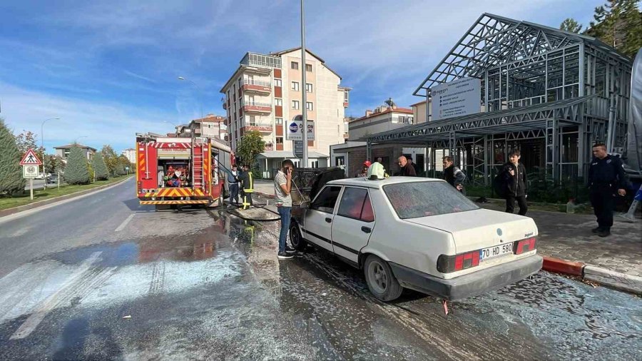 Karaman’da Seyir Halindeki Otomobil Alev Aldı