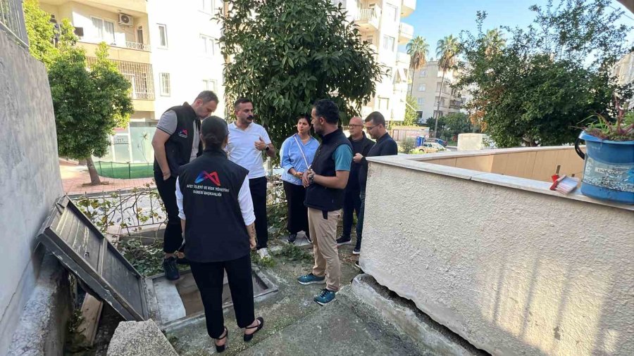 Mersin’de 40 Kişinin Tahliye Edildiği Binadaki Çökmenin Nedeni Belli Oldu