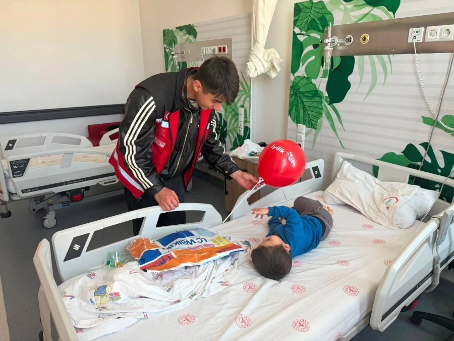 Niğde’de ’iyilik Var’ Balonları Çocuklara Moral Oldu