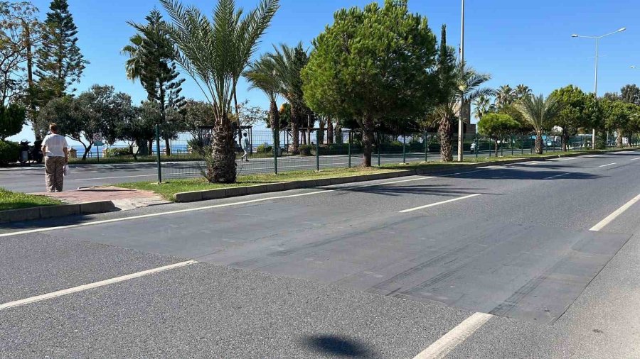 Alanya’da Yayaya Çarpan Motosikletin Sürücüsü Hayatını Kaybetti, Yaya Ağır Yaralandı