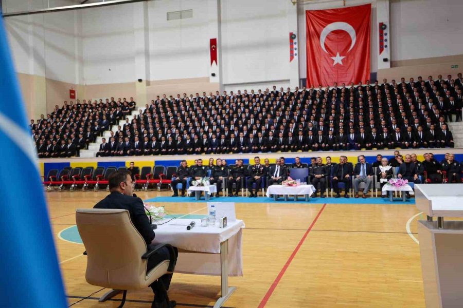 Vali Akmeşe, 807 Polis Adayıyla Derste Buluştu