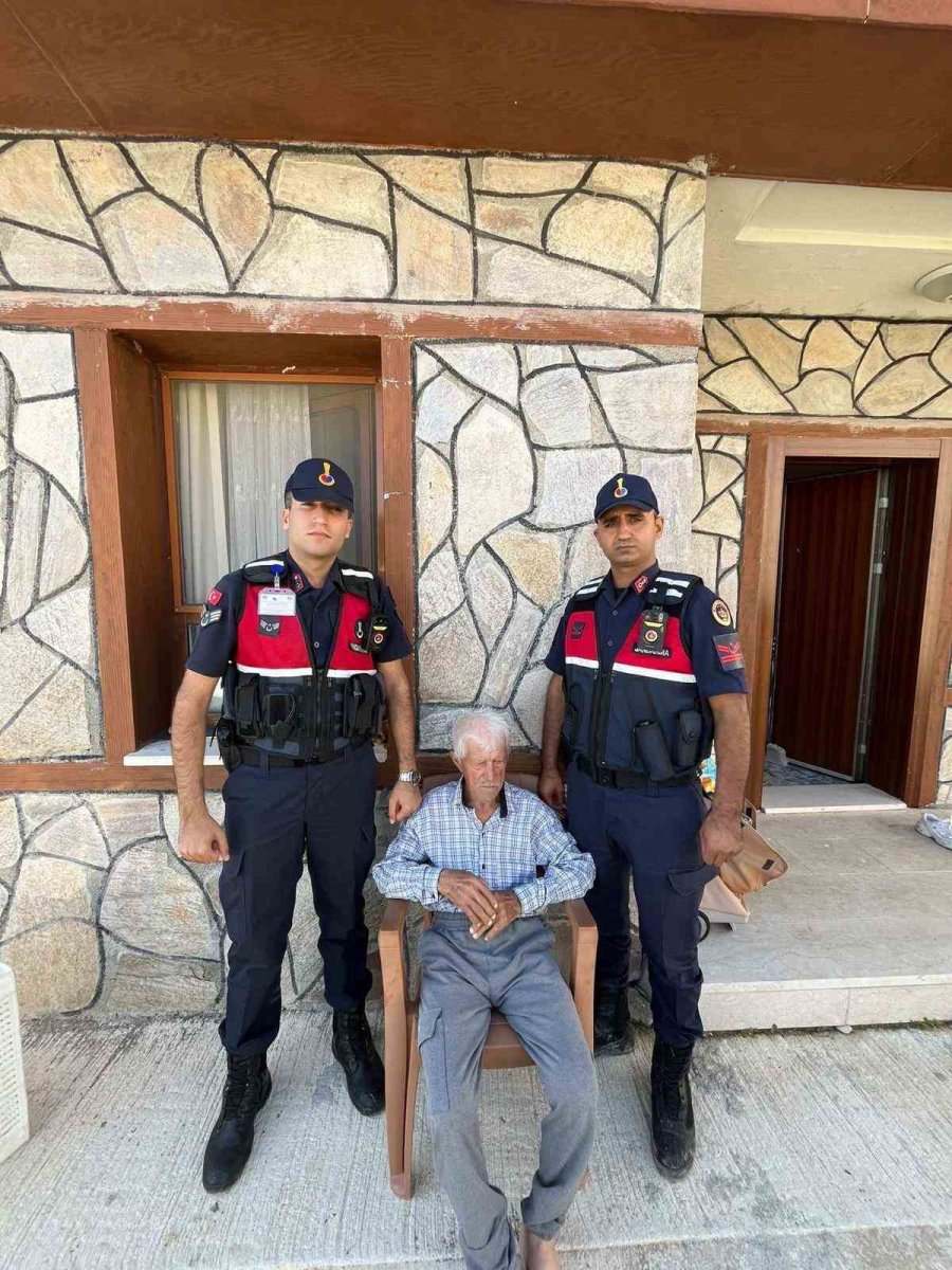 Antalya’da Kaybolan Alzheimer Hastası Yaşlı Adam Evinden 5 Km Uzaklıktaki Ormanda Bulundu