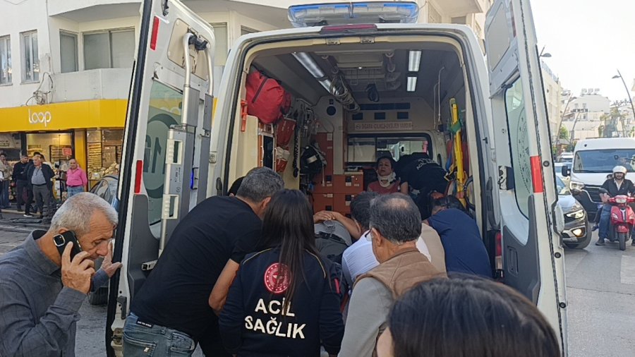 Kırmızı Işık İhlali Yapan Kamyonet Ortalığı Savaş Alanına Çevirdi: 2 Yaralı